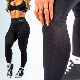 NEBBIA - Varrás nélküli magas derekú push-up leggings TOTALLY SEAMLESS 303 (black)