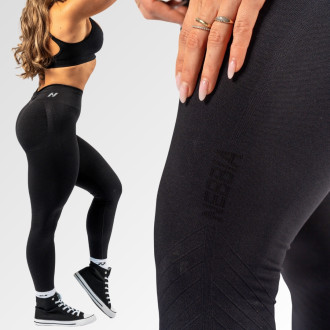 NEBBIA - Varrás nélküli magas derekú push-up leggings TOTALLY SEAMLESS 303 (black)