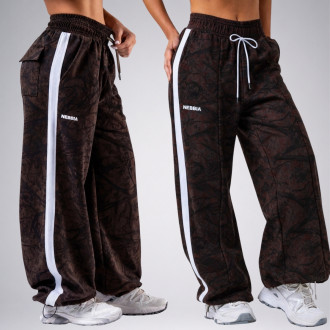 NEBBIA - Oversized női melegítőnadrág POWER 896 (dark brown camo)