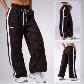 NEBBIA - Oversized női melegítőnadrág POWER 896 (dark brown camo)